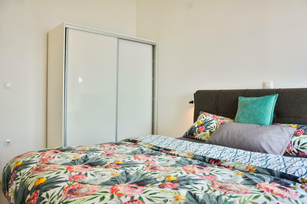 Apartments & Rooms Kata - Adults Only セニ エクステリア 写真