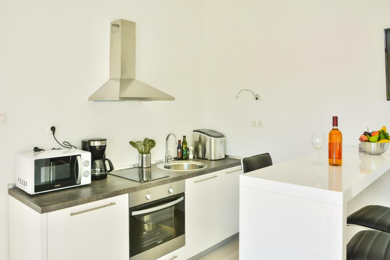 Apartments & Rooms Kata - Adults Only セニ エクステリア 写真